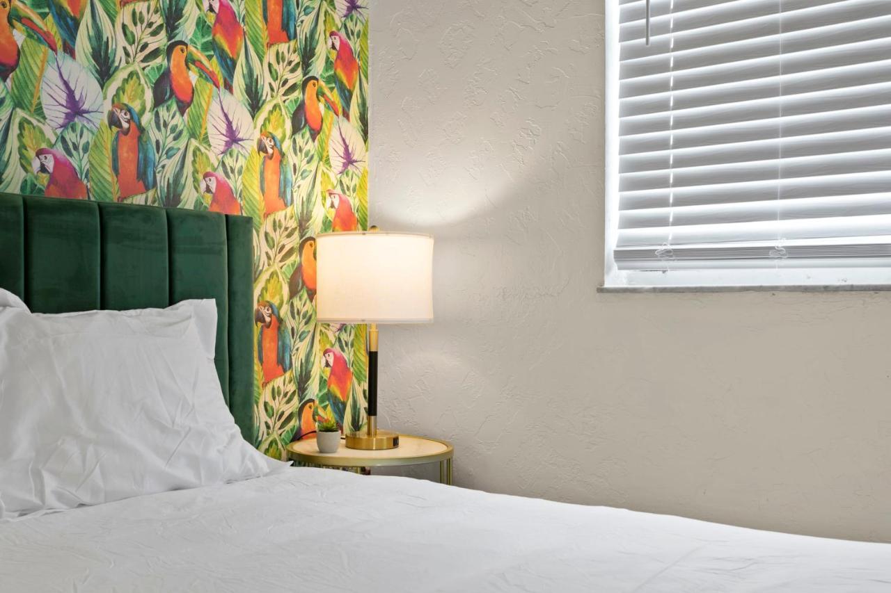 Bayside Safari 1Bed 1 Bath Apartment Tampa Exterior photo